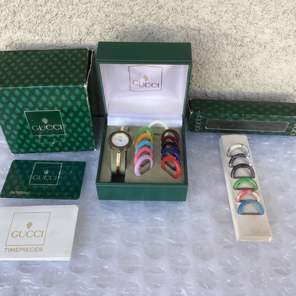 Vintage Gucci 11/12.2 Interchangeable Bezel Watch Near Mint Preowned Condition - Picture 2 of 16